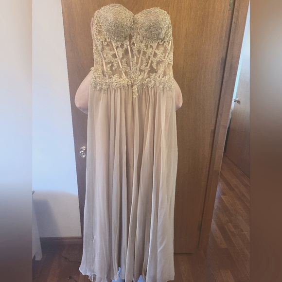 Formal Gown - Picture 1 of 5